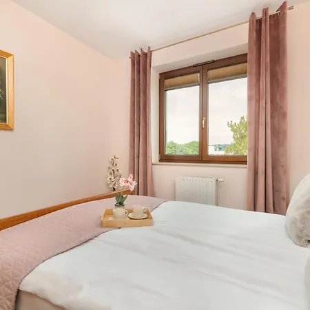 Przytulny Apartament z Klimatyzacją by Noclegi Renters * Kraków