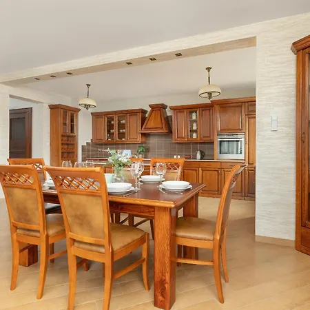 Przytulny Apartament Z Klimatyzacja By Noclegi Renters