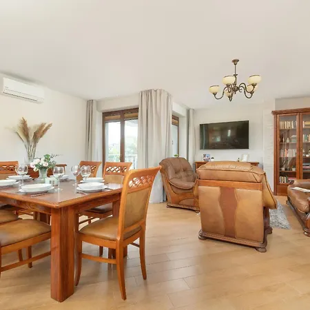 Przytulny Apartament z Klimatyzacją by Noclegi Renters Apartament